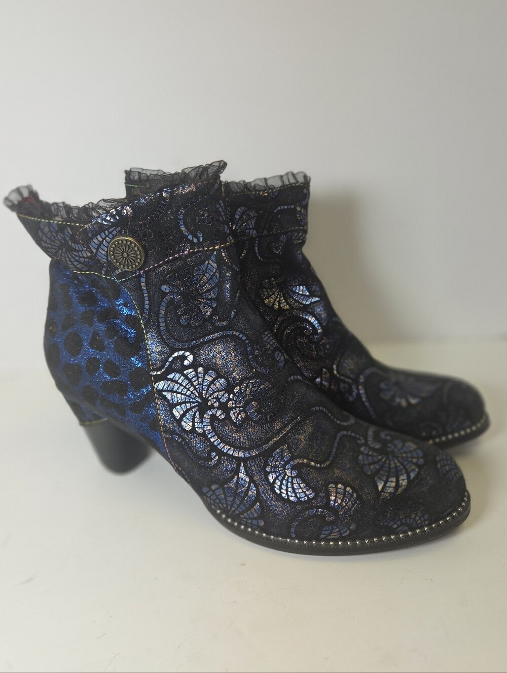 L'ARTISTE DESSA BOOTIE